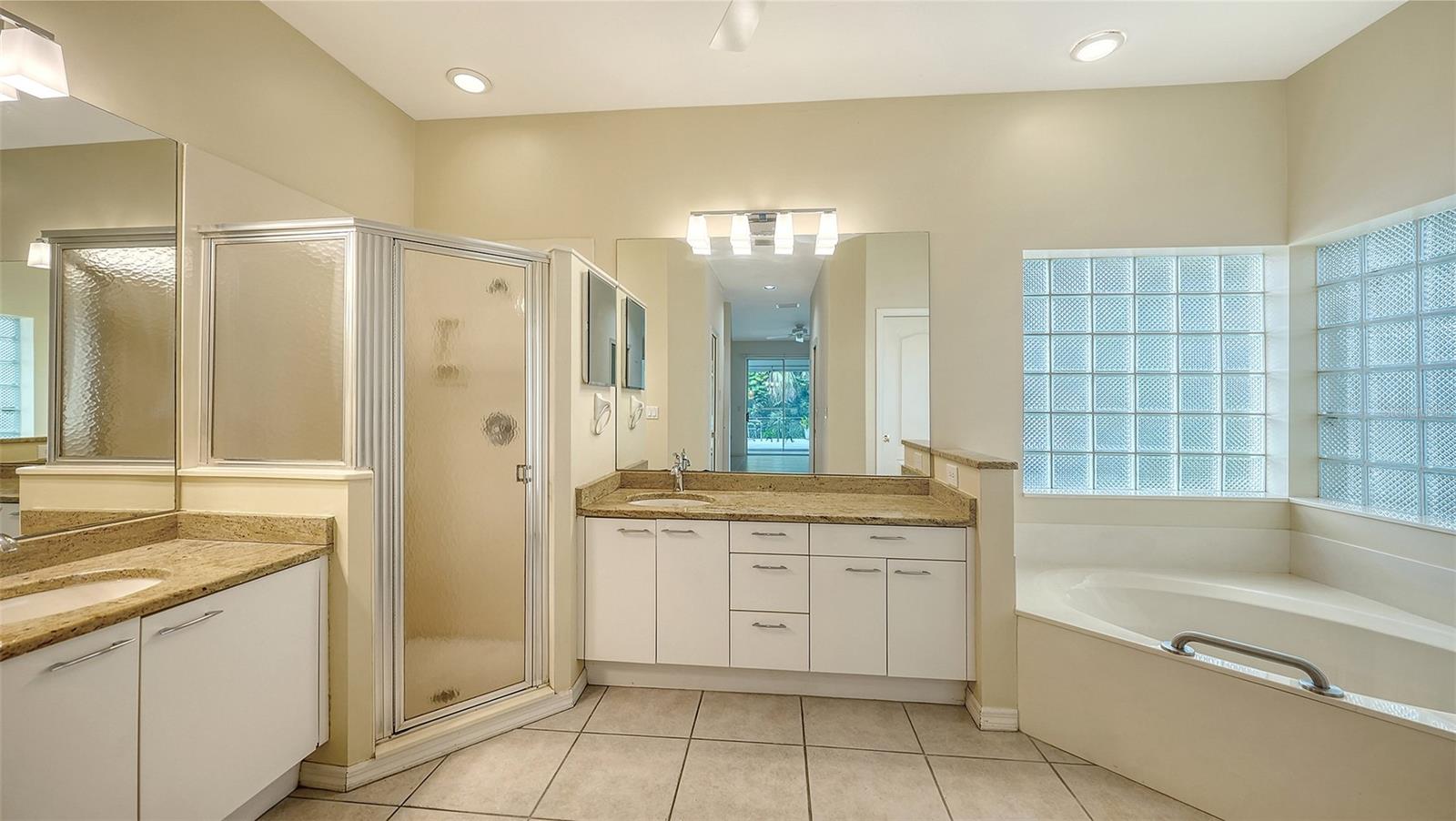 2929 Sandringham Pl Property Photo 13