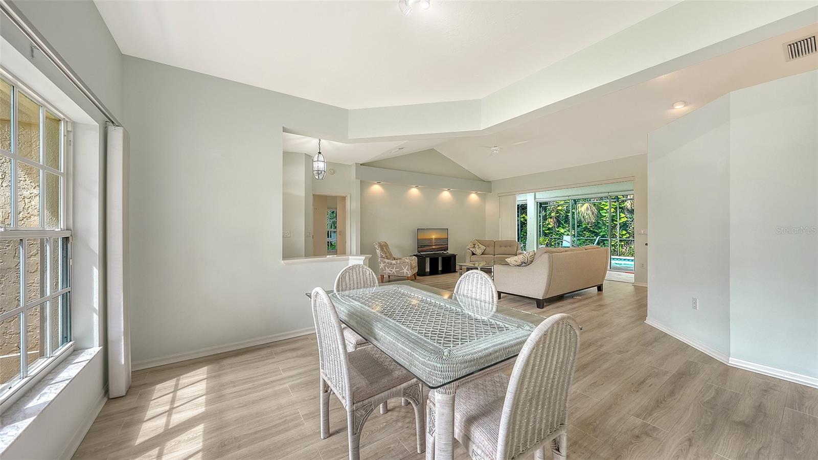2929 Sandringham Pl Property Photo 19