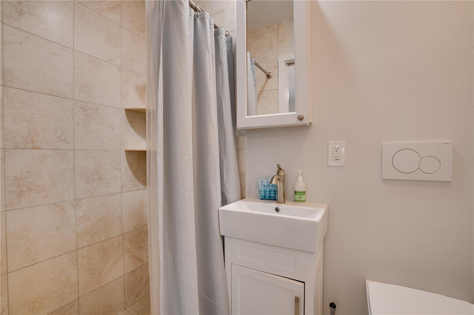76 N Shore Dr Property Photo 32
