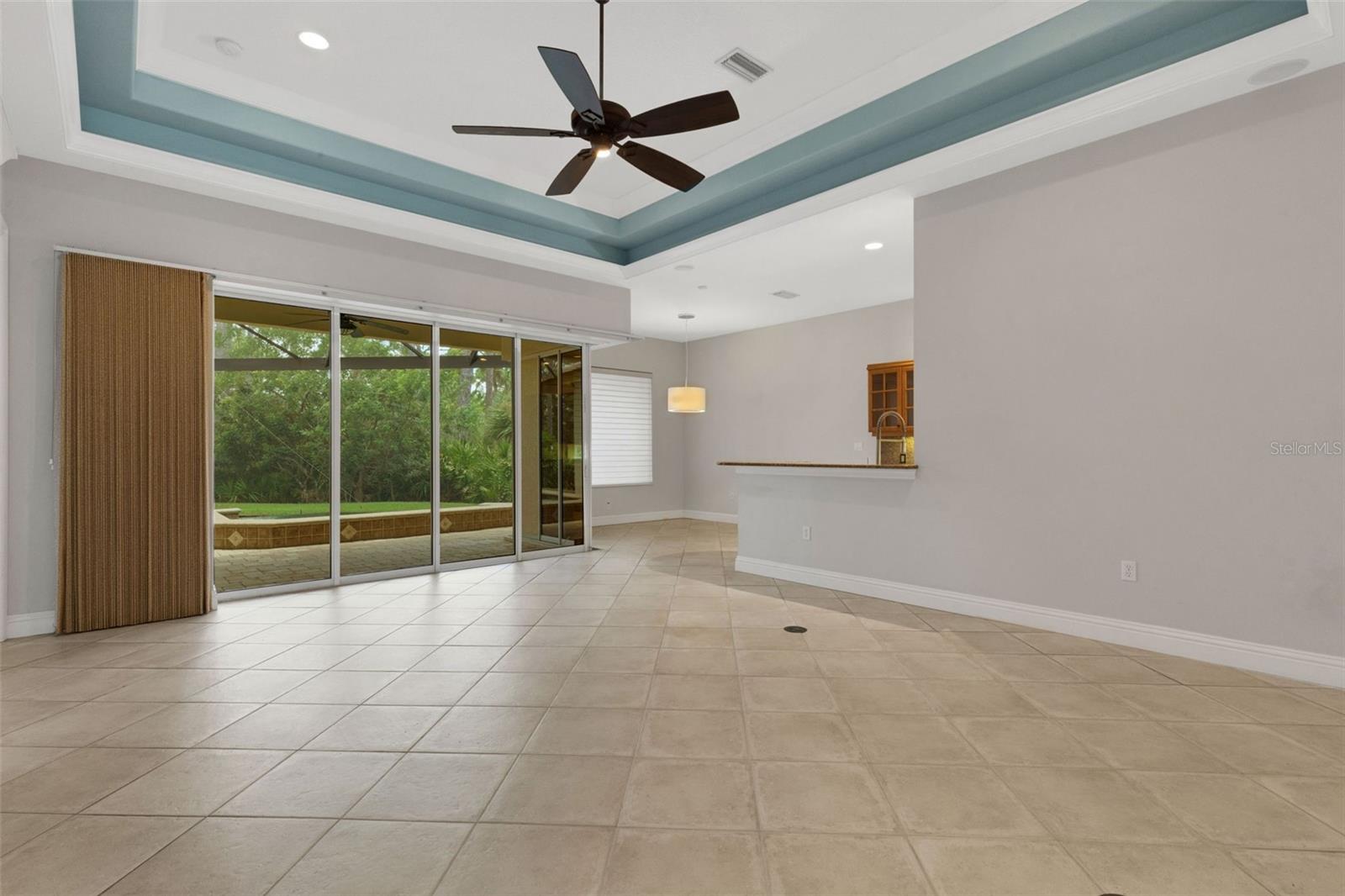 299 Turquoise Ln Property Photo 8