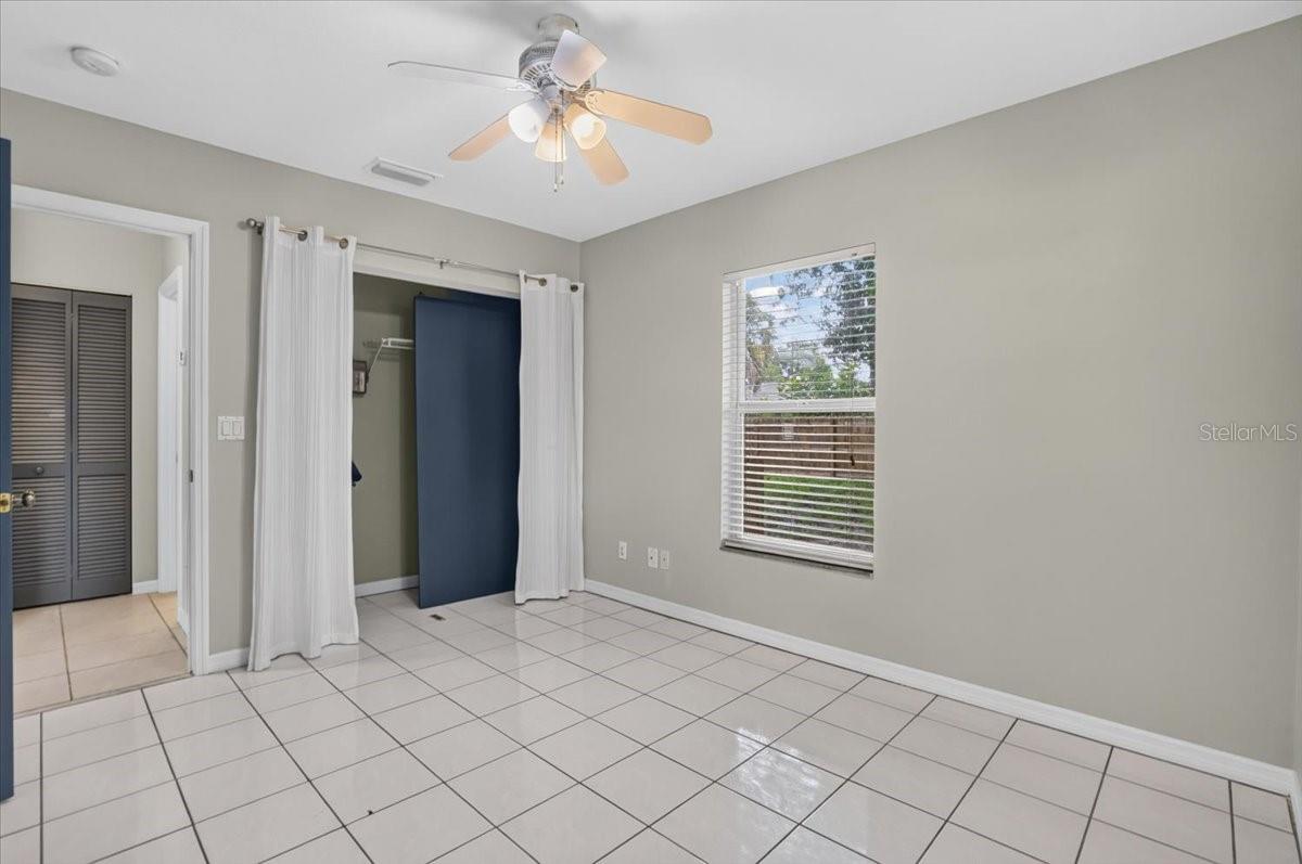 879 E Seminole Dr Property Photo 22