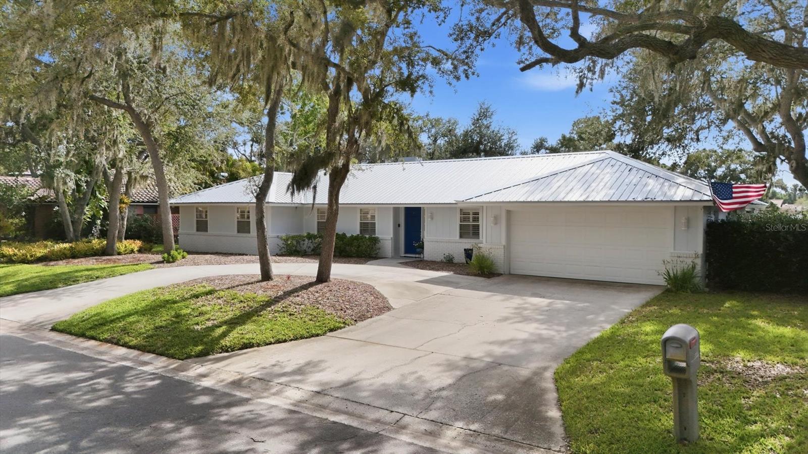 5505 Beneva Woods Cir Property Photo 3