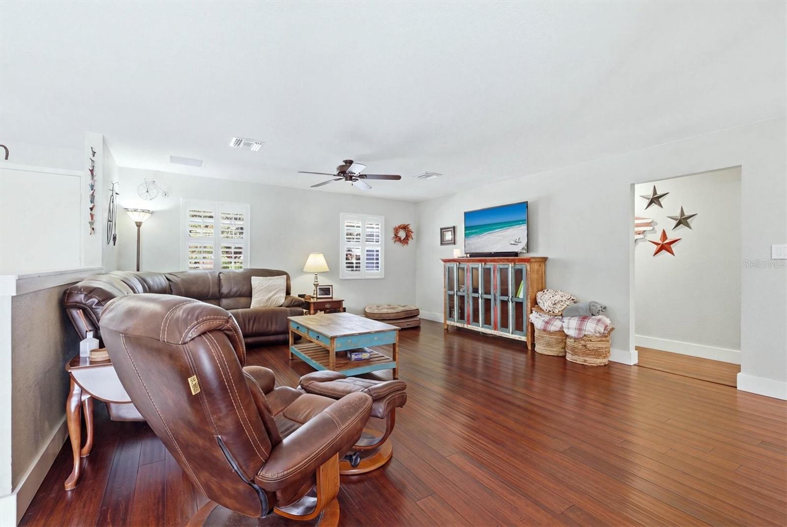 5505 Beneva Woods Cir Property Photo 7