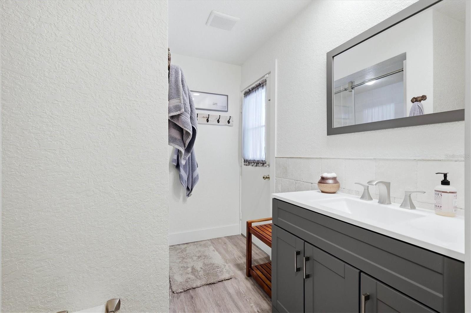 5505 Beneva Woods Cir Property Photo 23