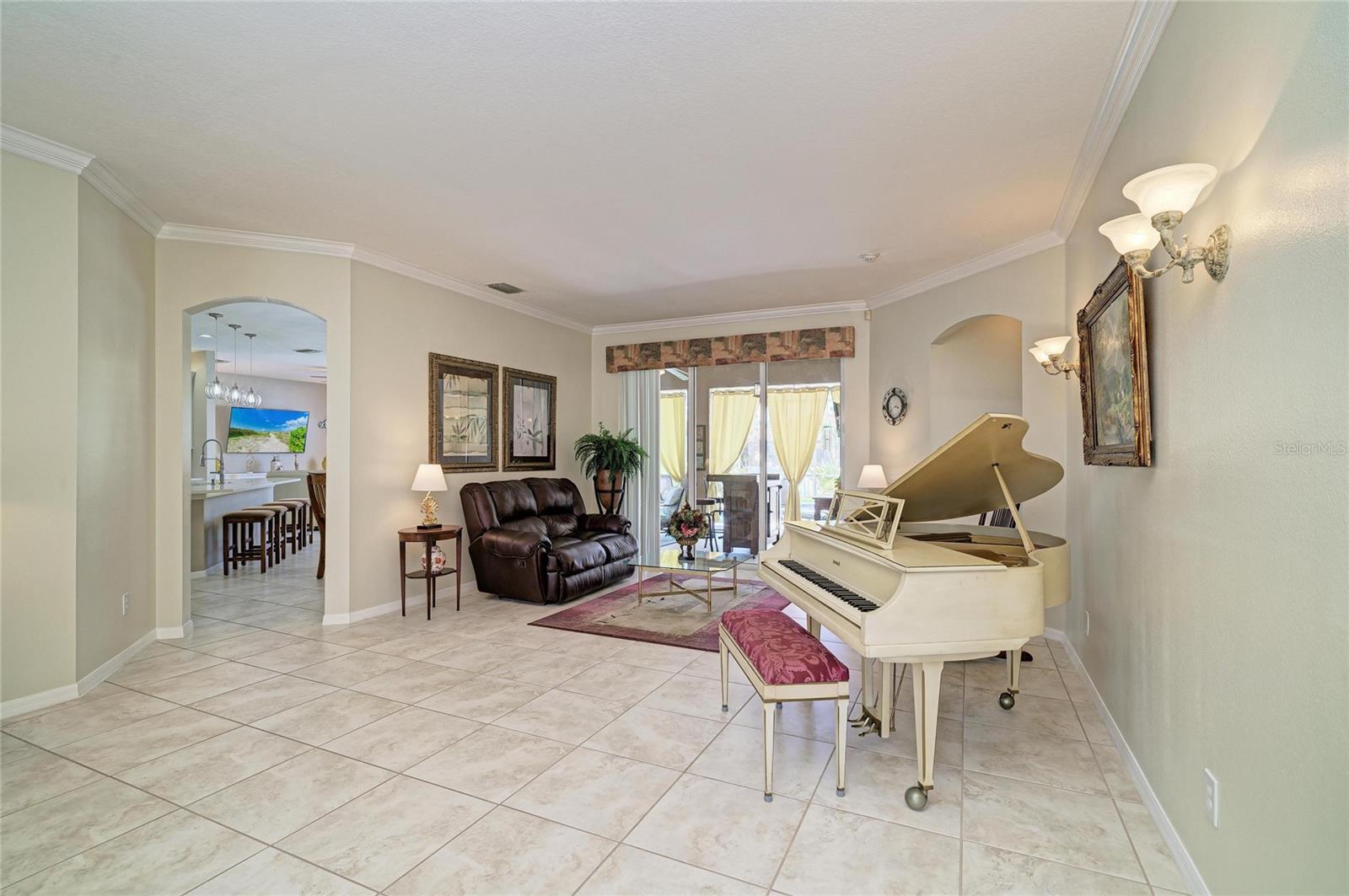 1401 Pinyon Pine Dr Property Photo 6