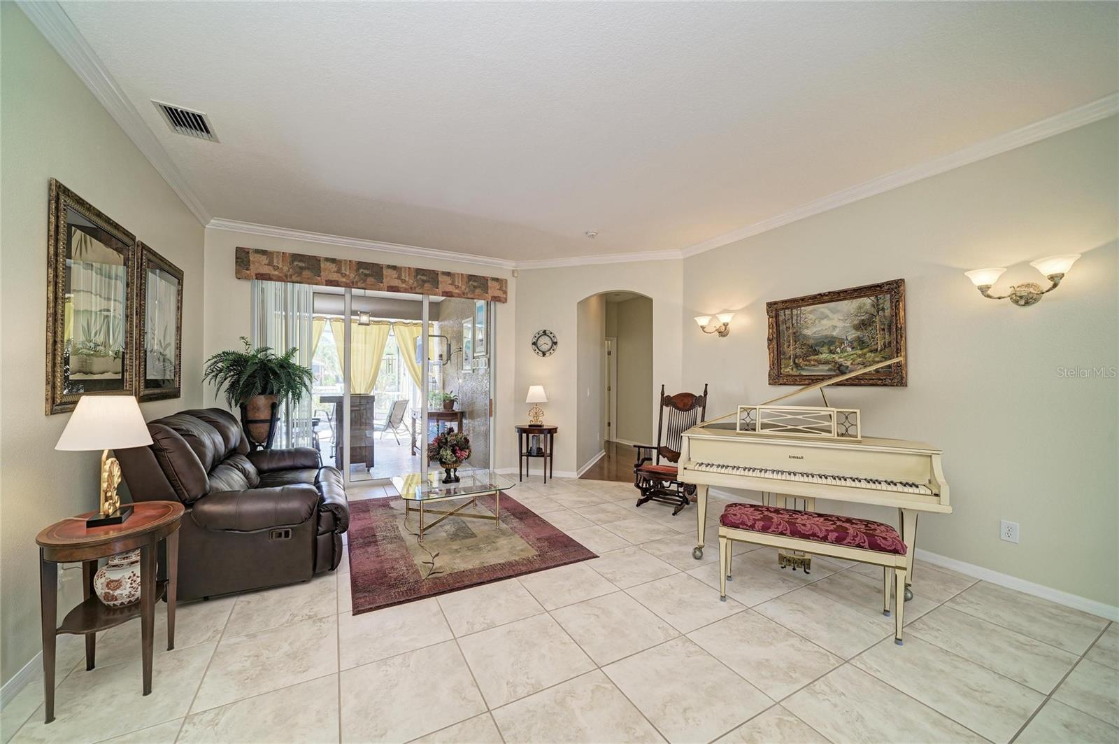 1401 Pinyon Pine Dr Property Photo 7
