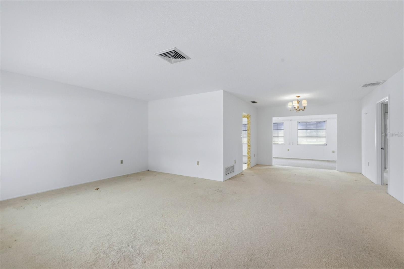 7005 Antigua Pl Property Photo 10