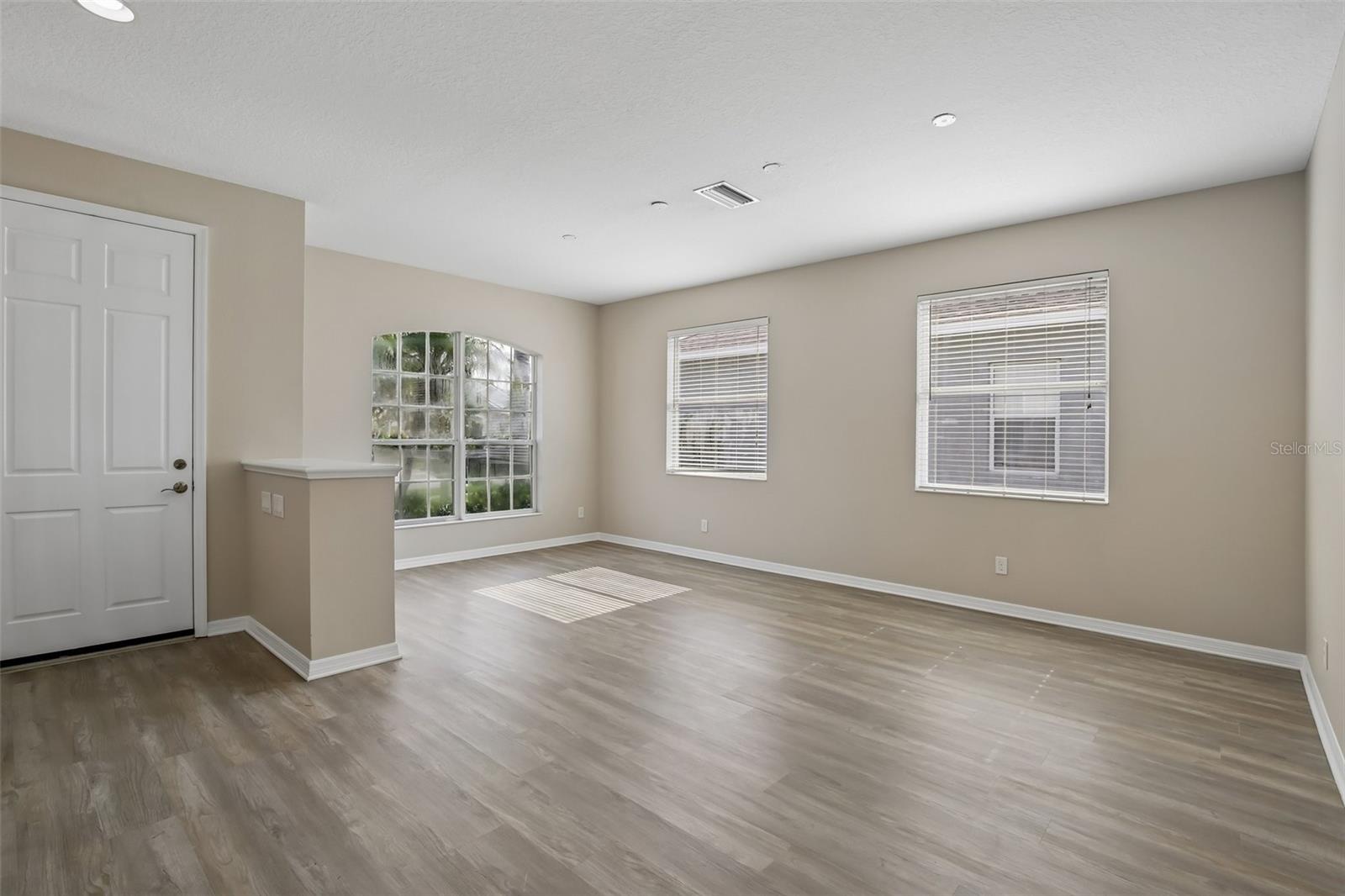 11418 56th Street Cir E Property Photo 4