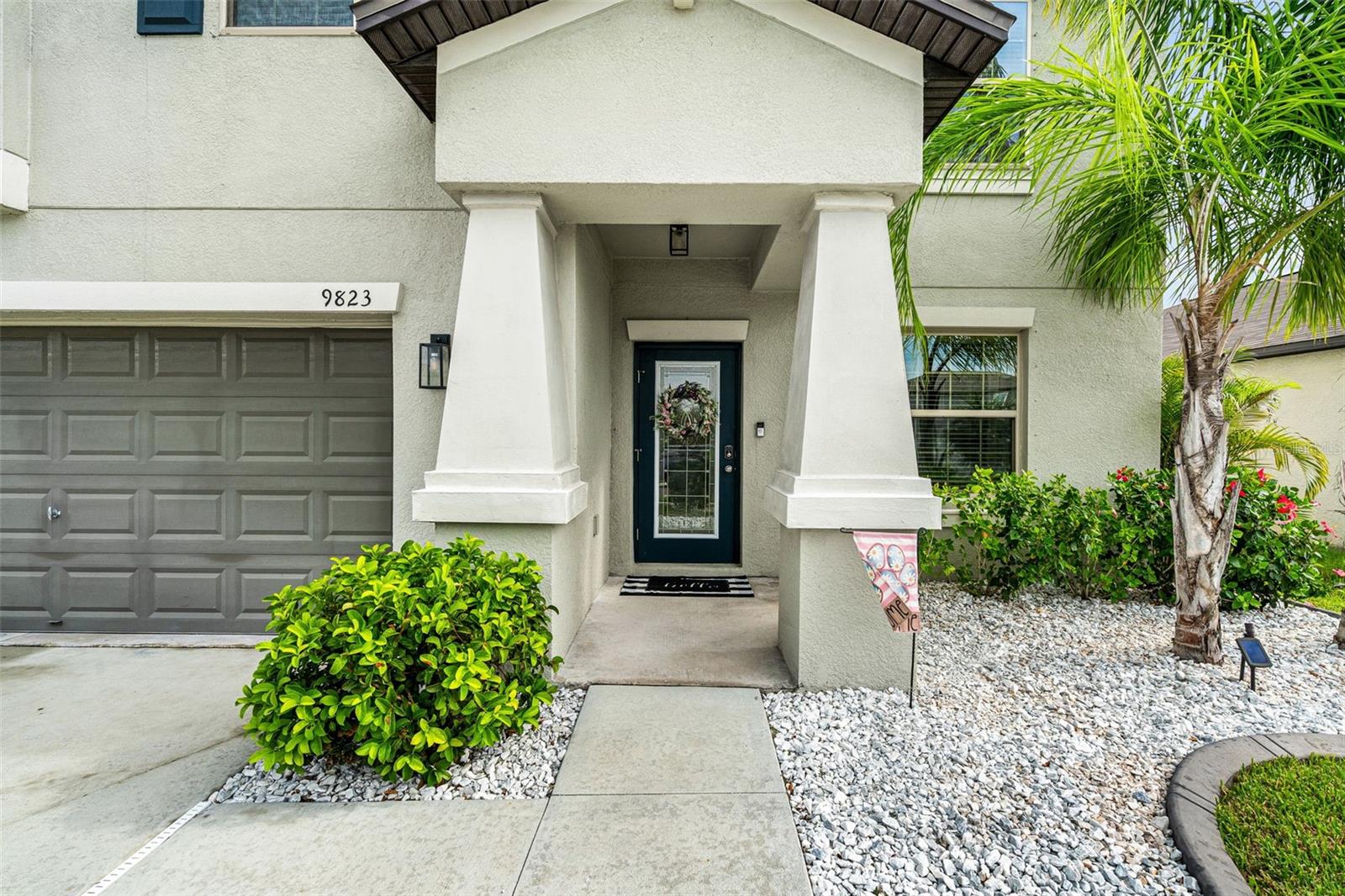 9823 Lemon Drop Loop Property Photo 3