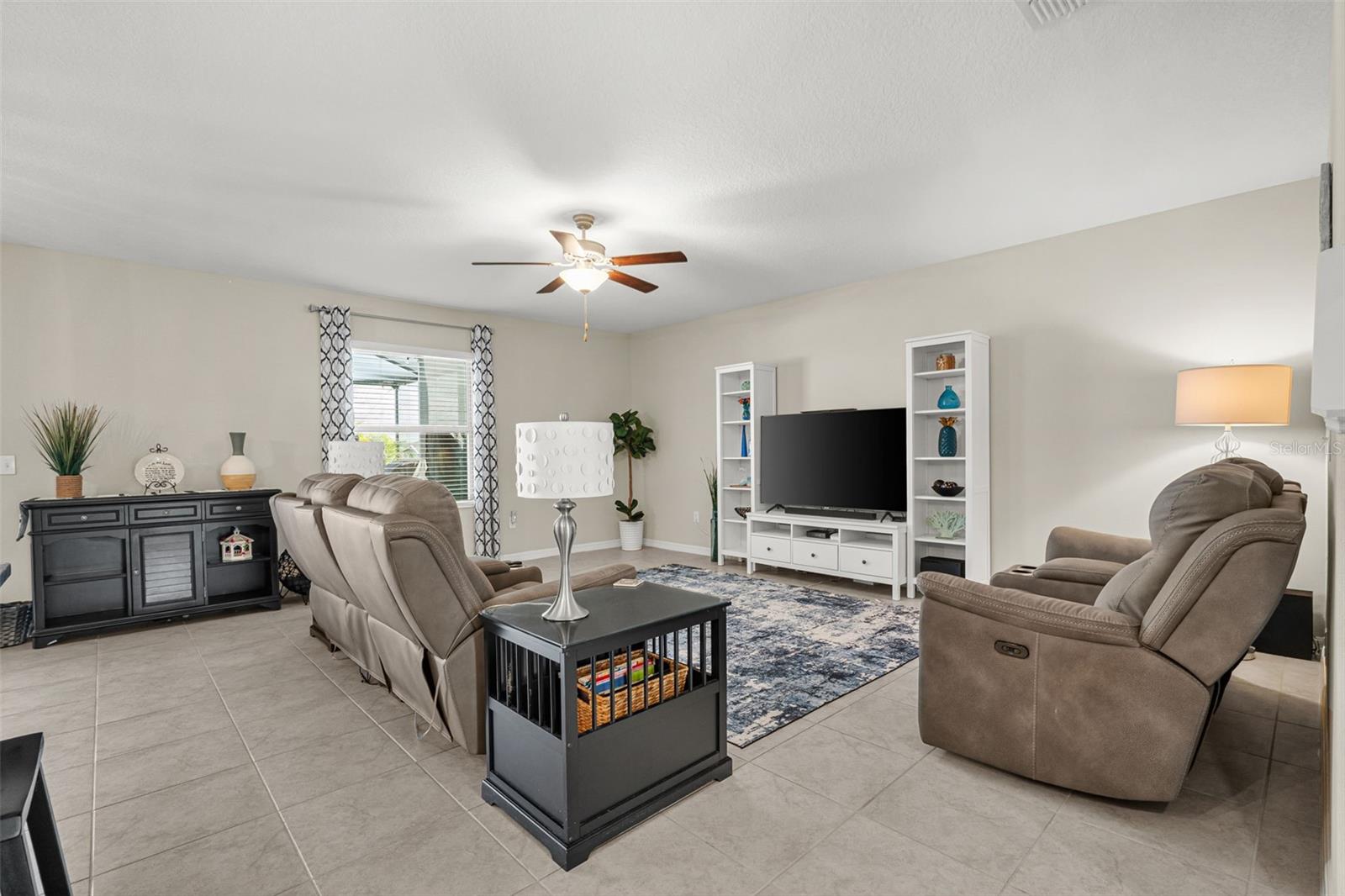 9823 Lemon Drop Loop Property Photo 13