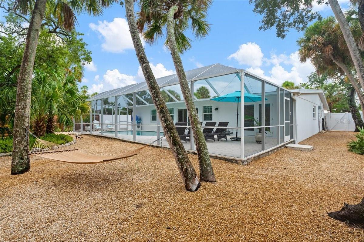 5125 Sandy Beach Ave Property Photo 4