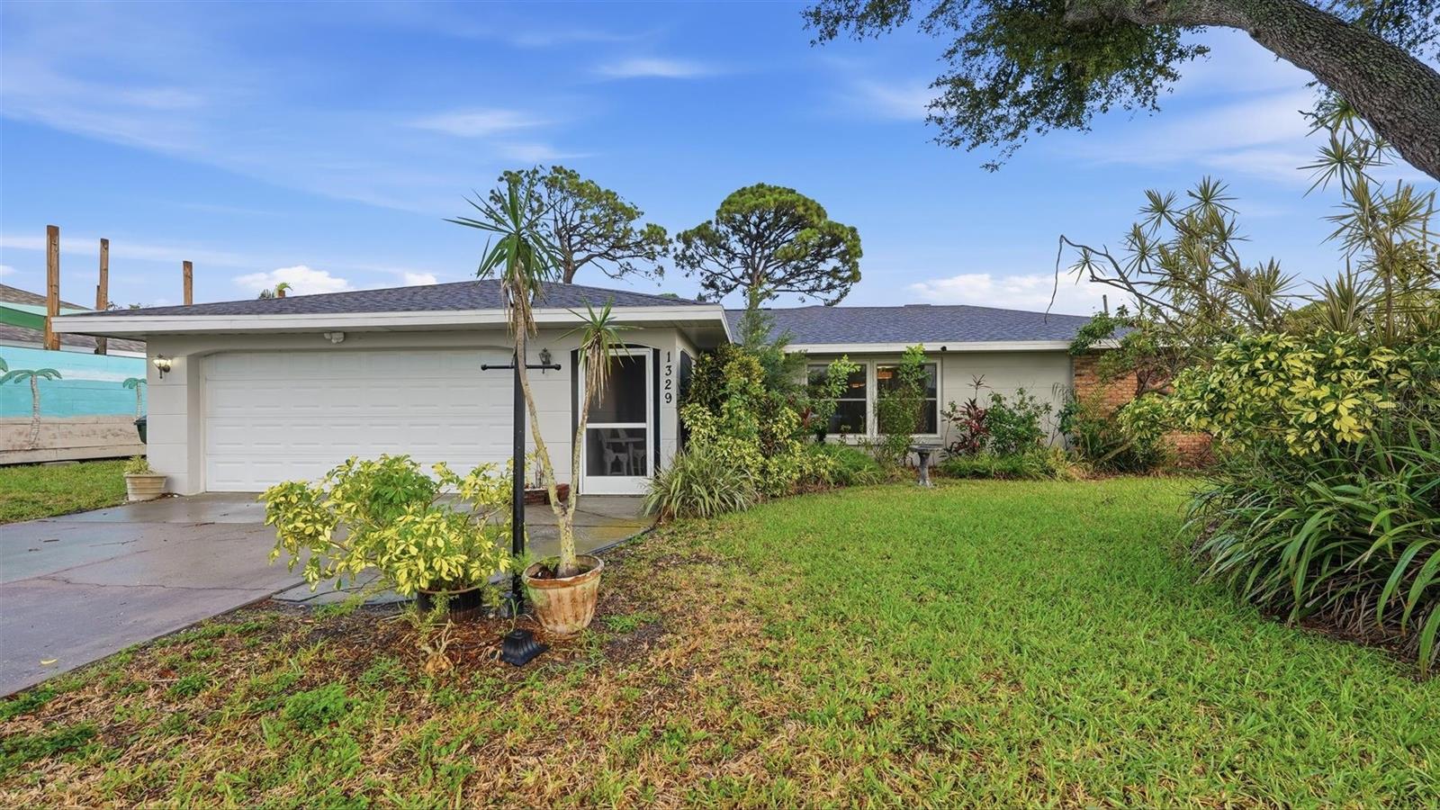 1329 Nantucket Rd Property Photo 1