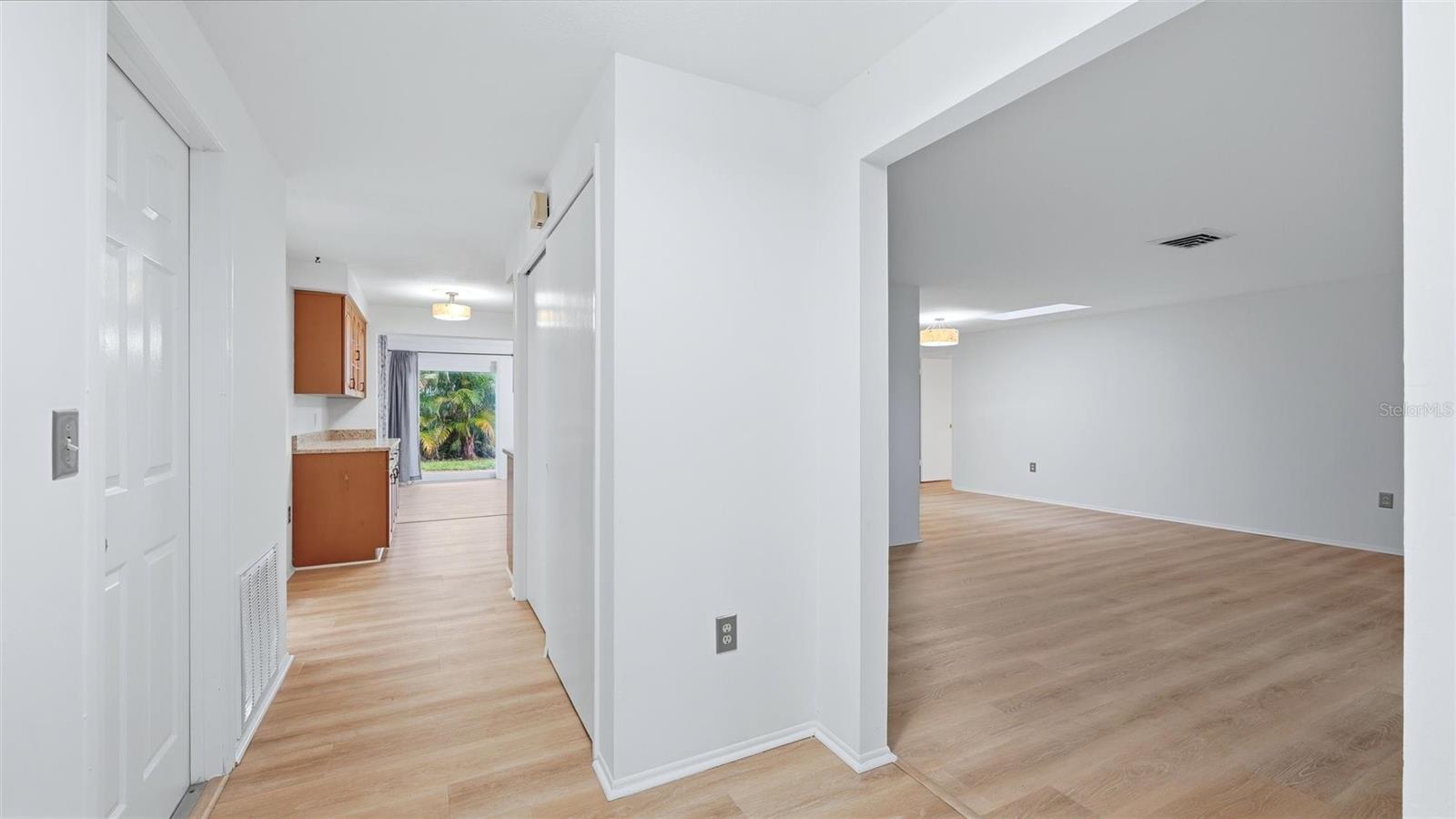 1329 Nantucket Rd Property Photo 4