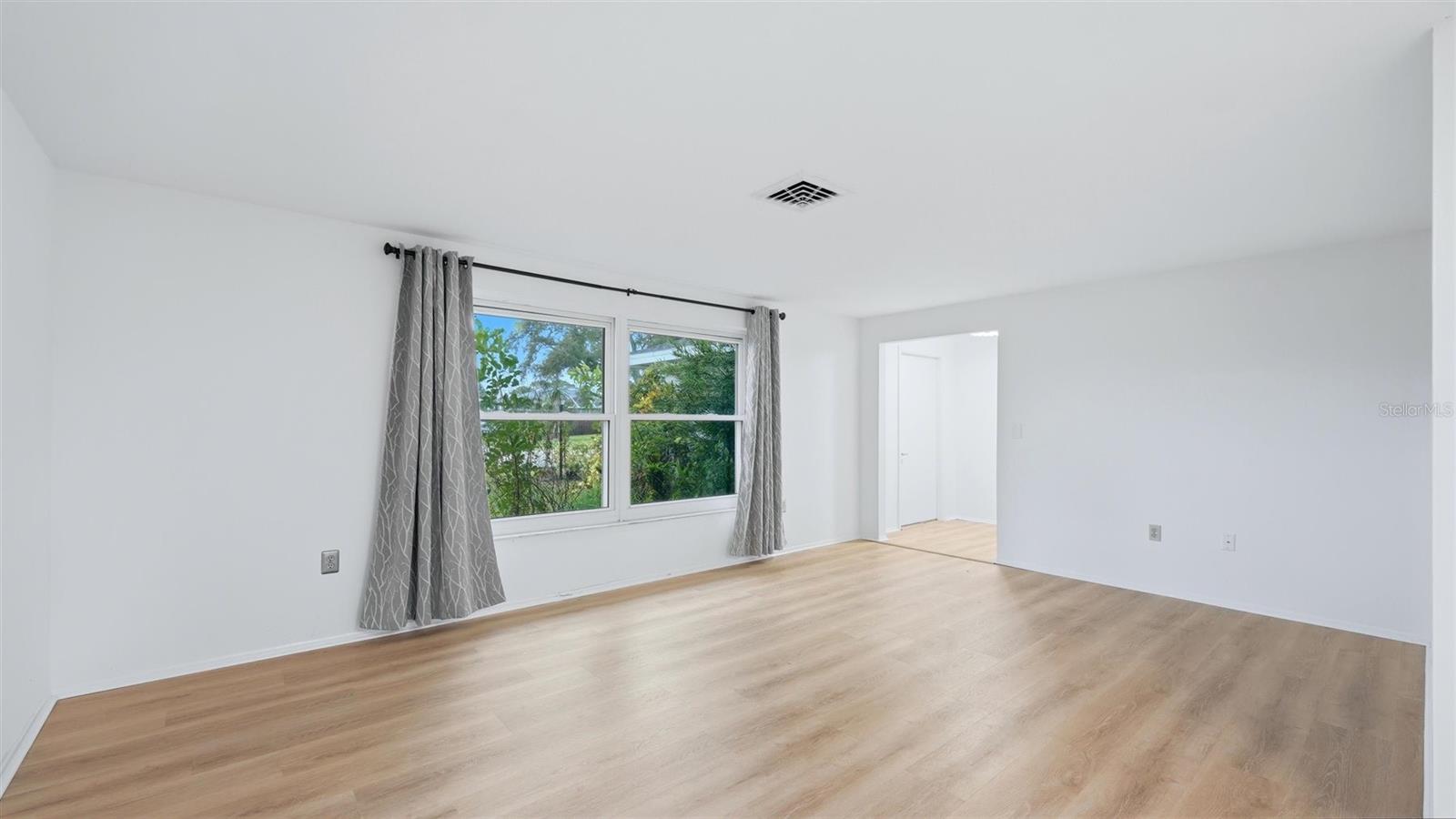 1329 Nantucket Rd Property Photo 7