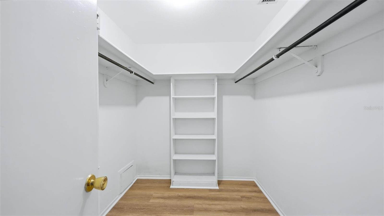 1329 Nantucket Rd Property Photo 18