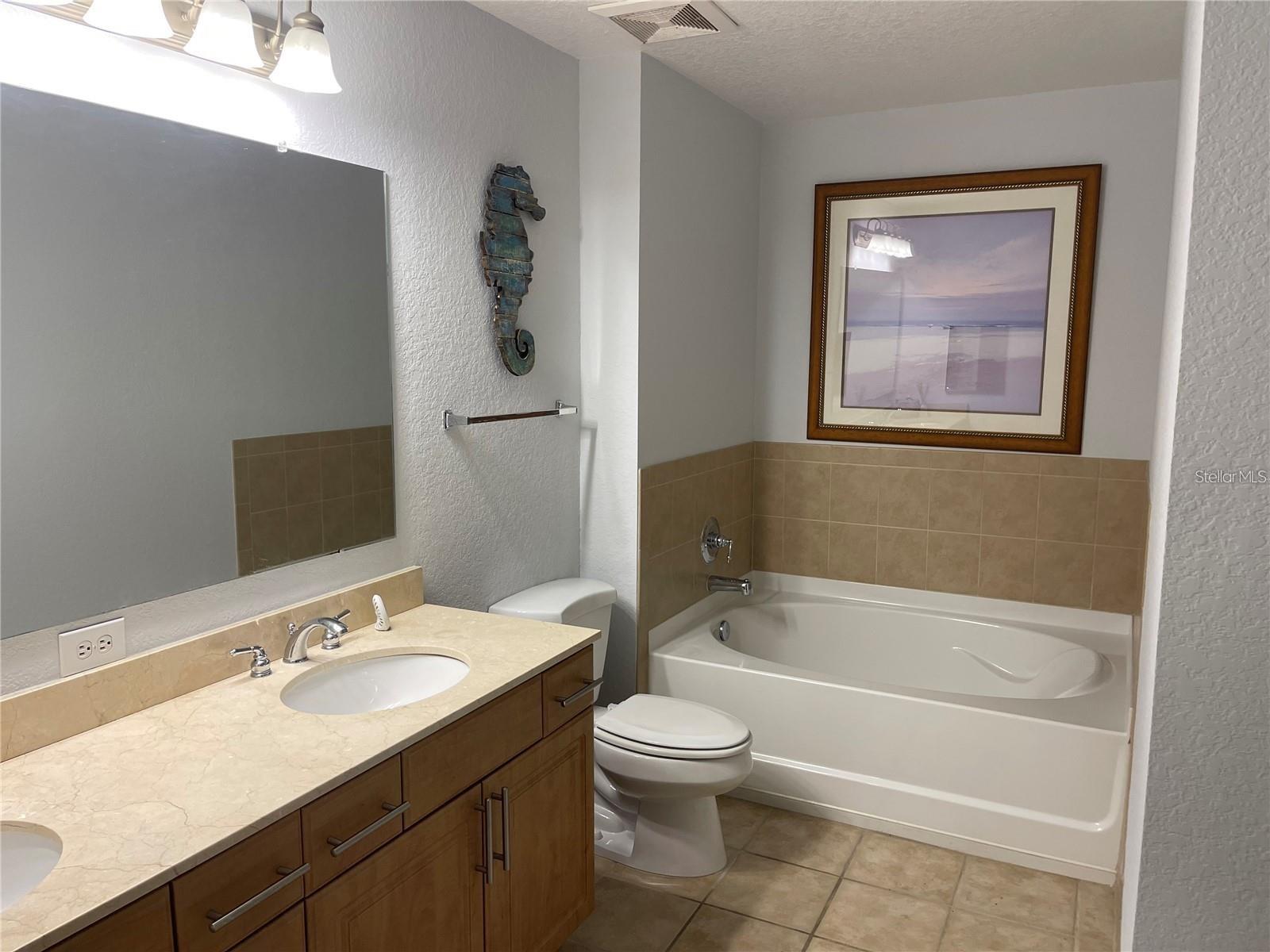 1064 N Tamiami Trl #1122 Property Photo 19
