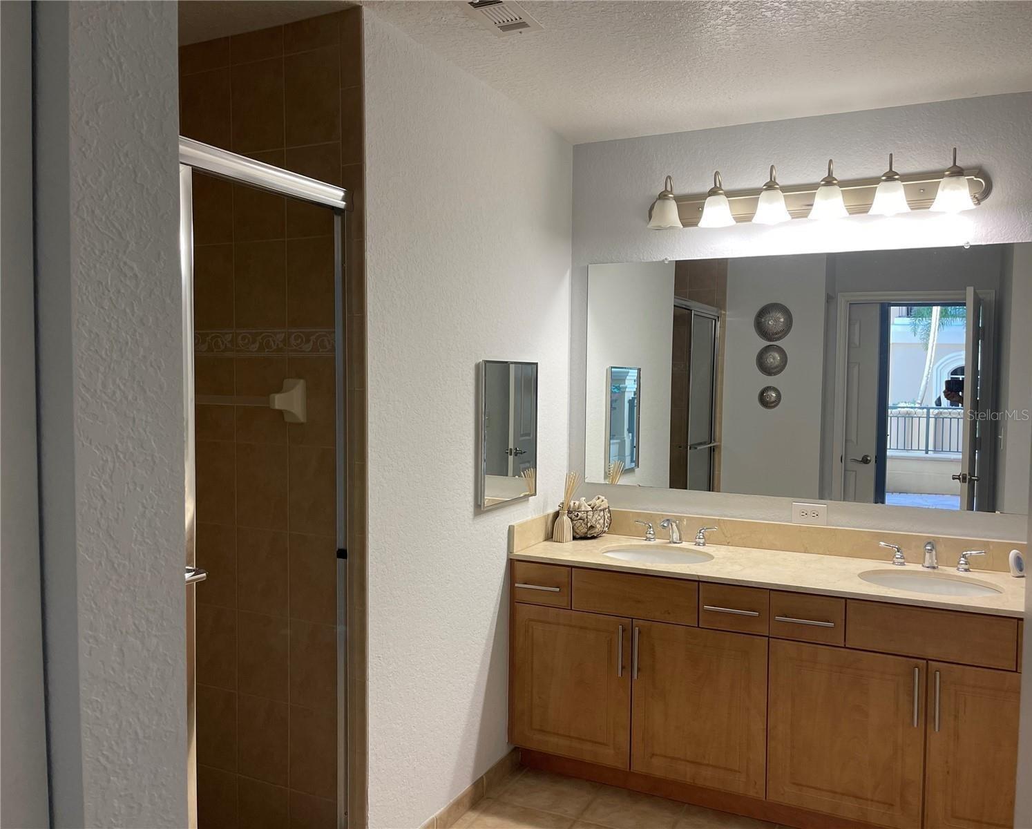 1064 N Tamiami Trl #1122 Property Photo 20