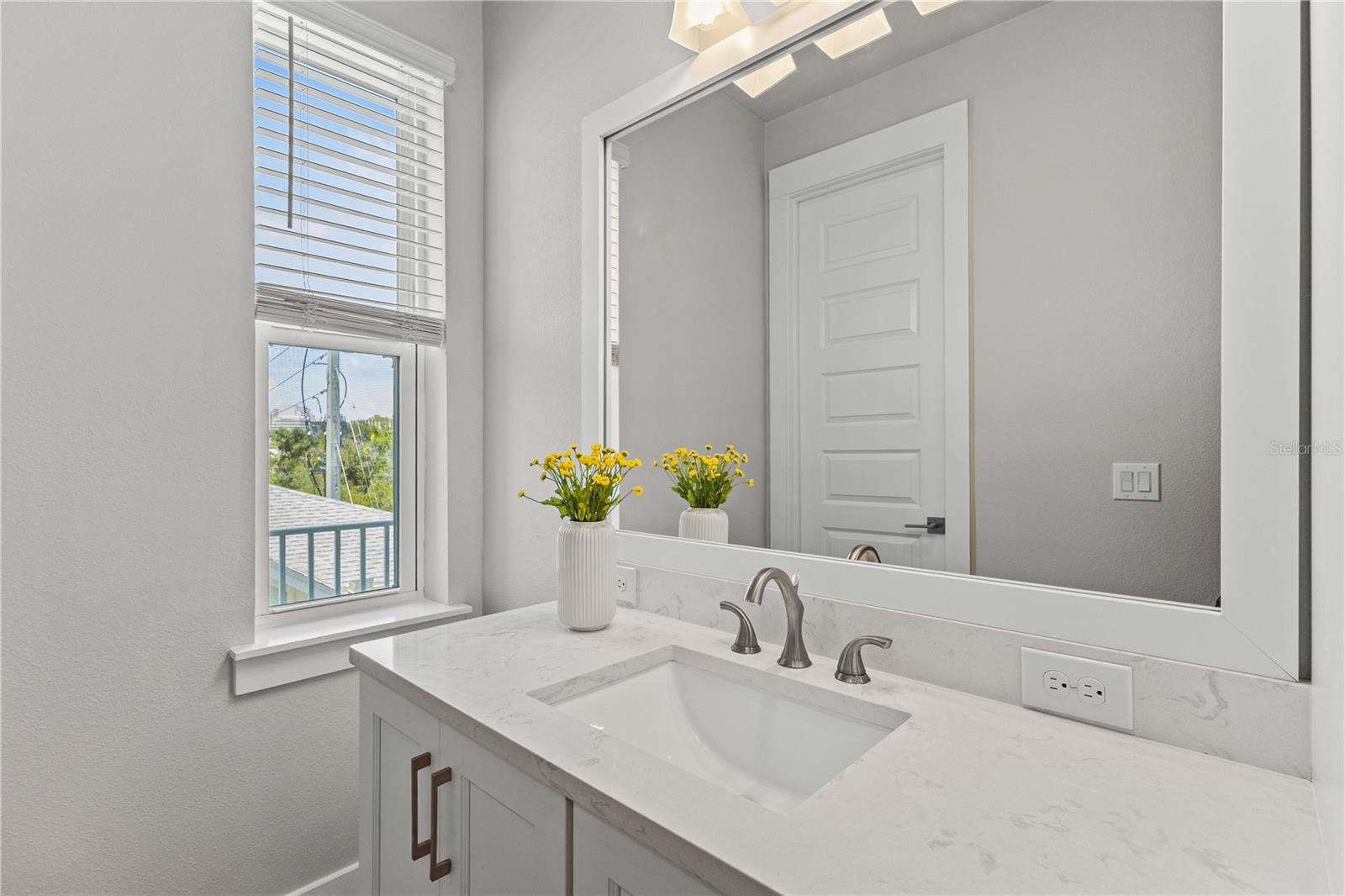 501 Lafayette Ct Property Photo 32