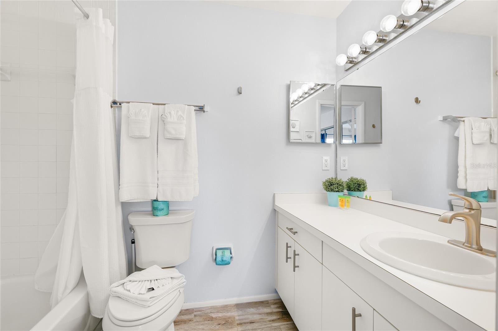 6250 Holmes Blvd #24 Property Photo 15