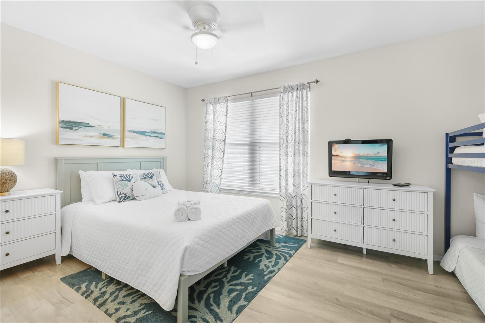 6250 Holmes Blvd #24 Property Photo 16