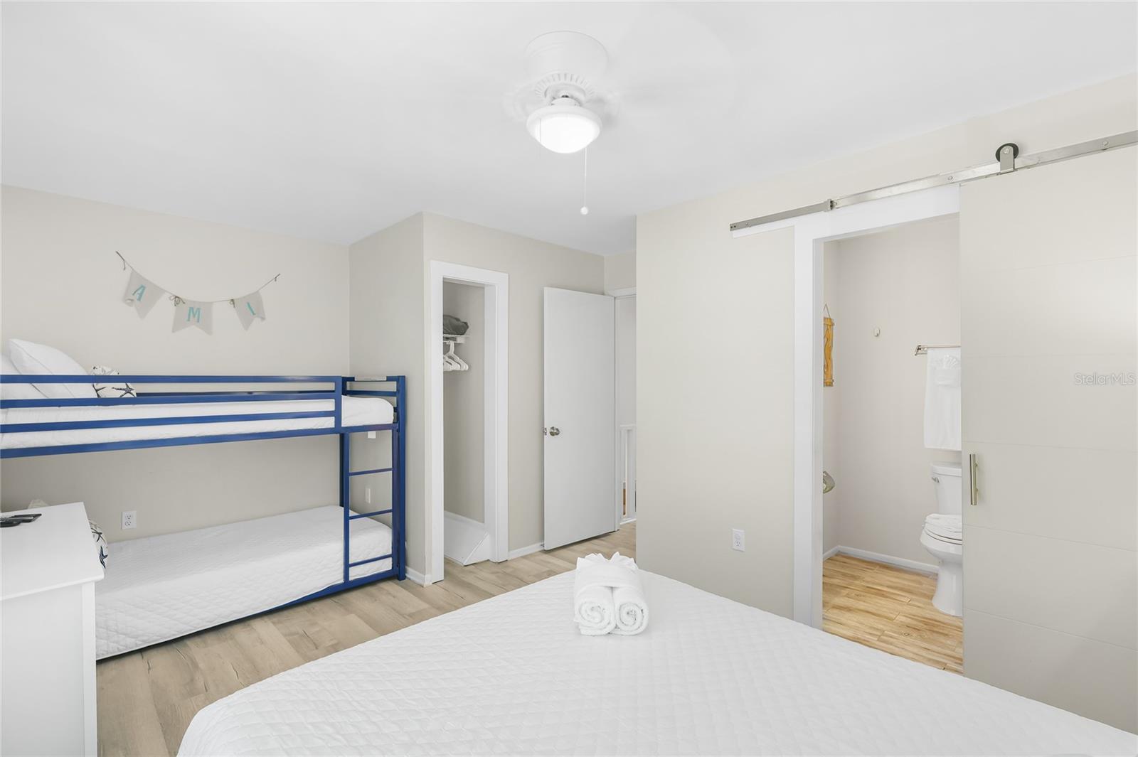 6250 Holmes Blvd #24 Property Photo 18