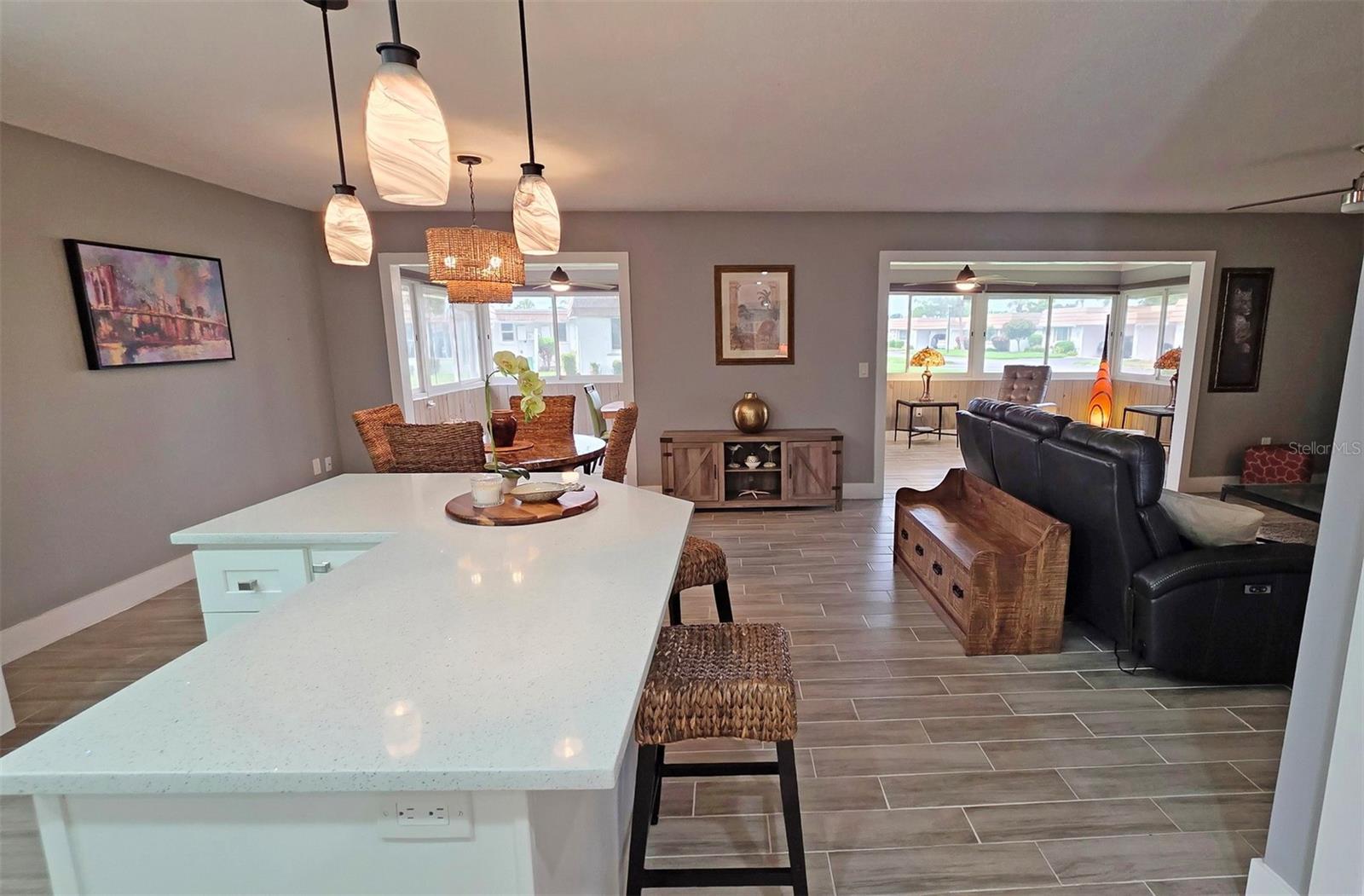 5468 Riverbluff Cir #v-40 Property Photo 11