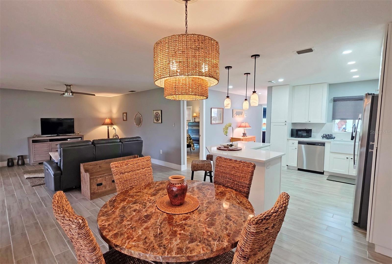 5468 Riverbluff Cir #v-40 Property Photo 18