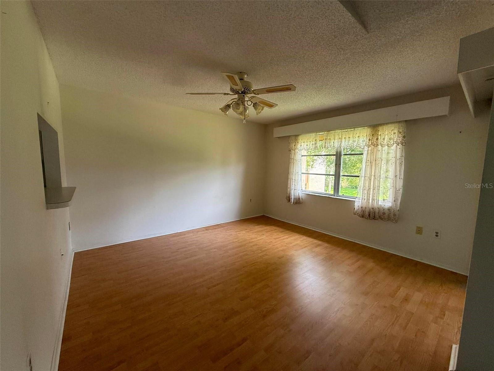 2536 Clubhouse Cir #202 Property Photo 3