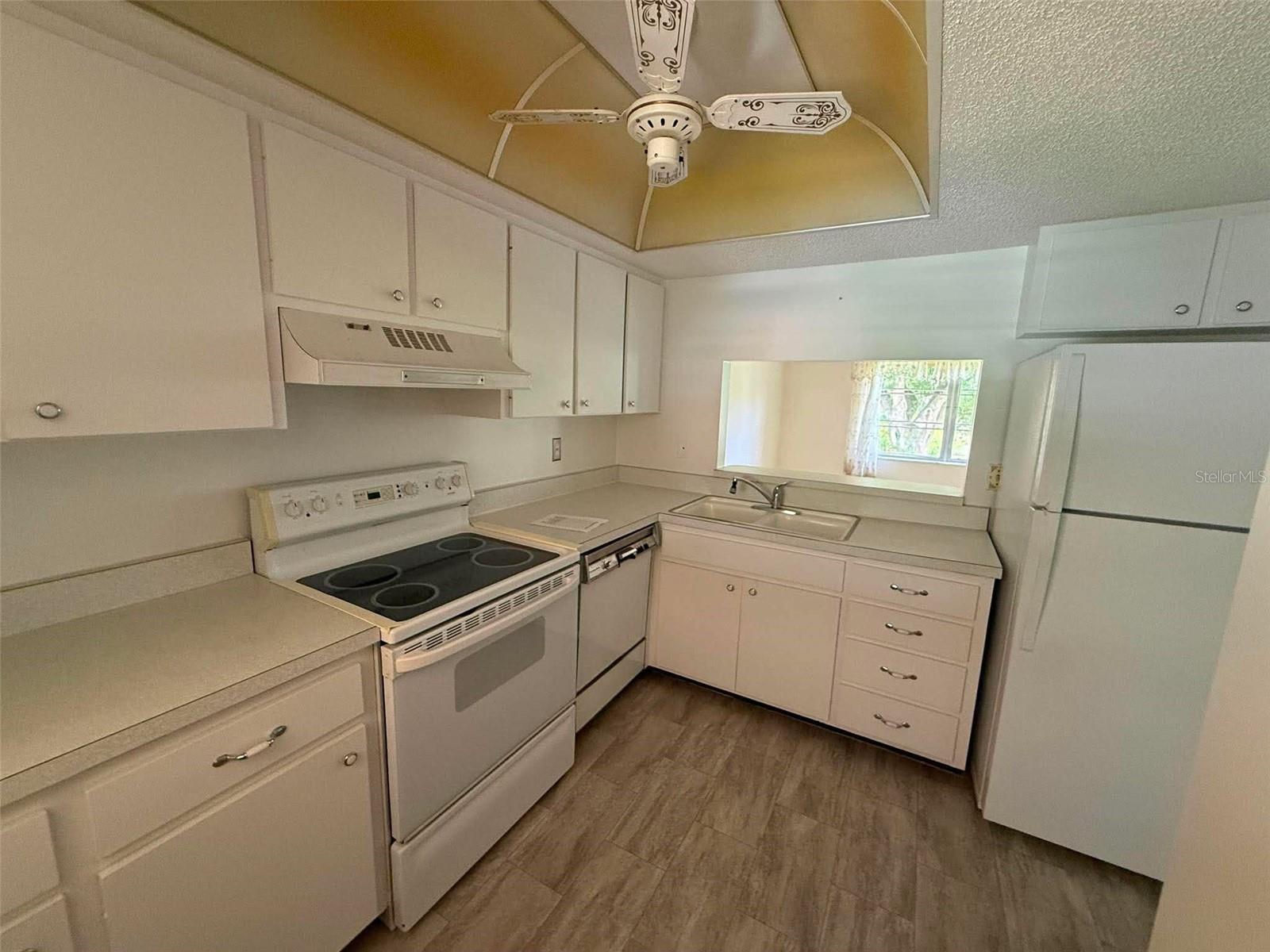 2536 Clubhouse Cir #202 Property Photo 6