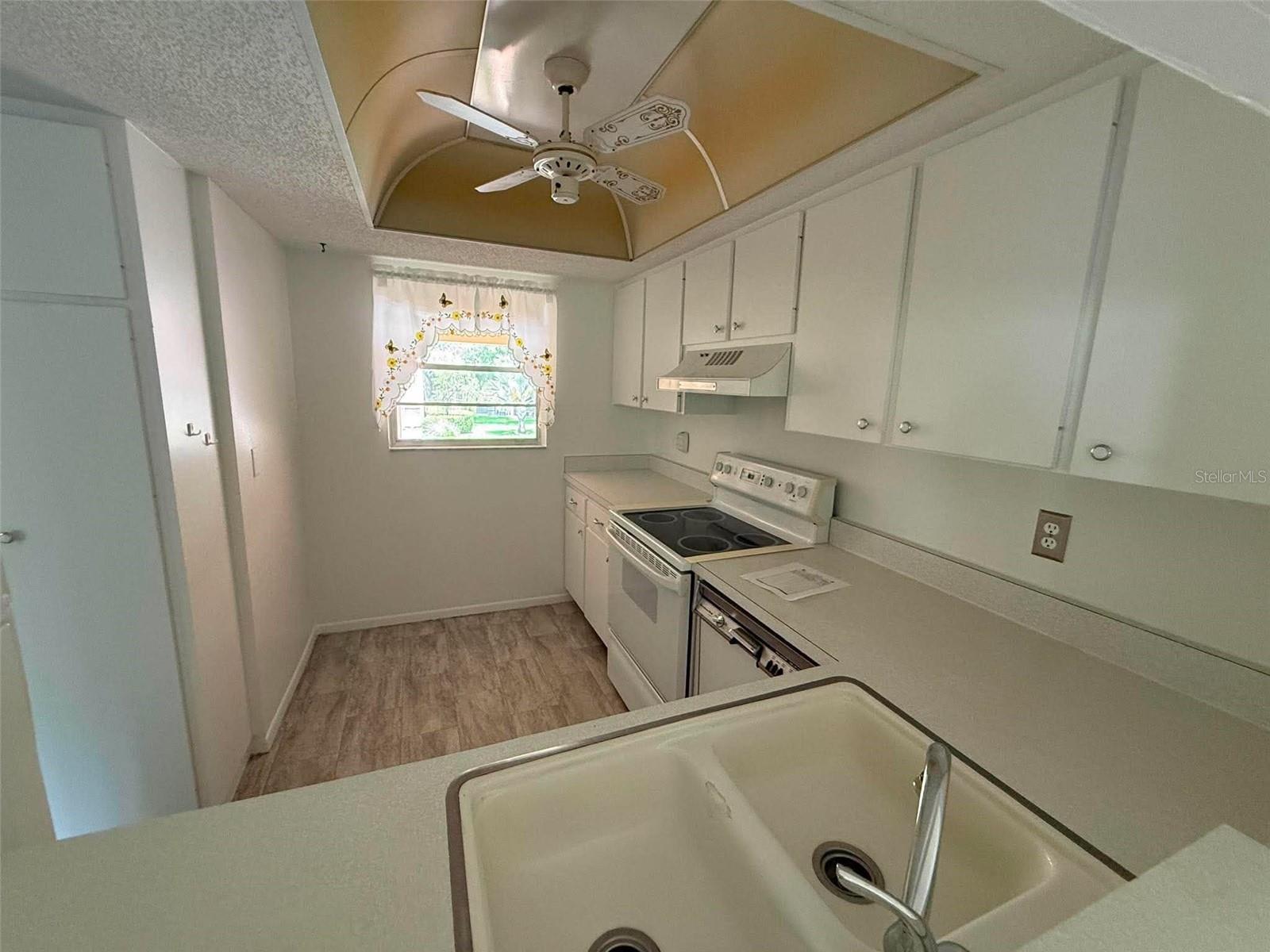 2536 Clubhouse Cir #202 Property Photo 10