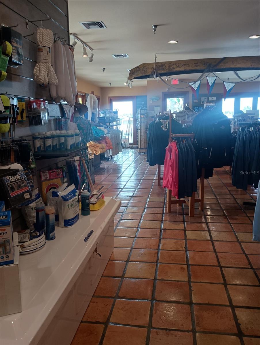 2600 Harbourside Dr #p-05 Property Photo 10