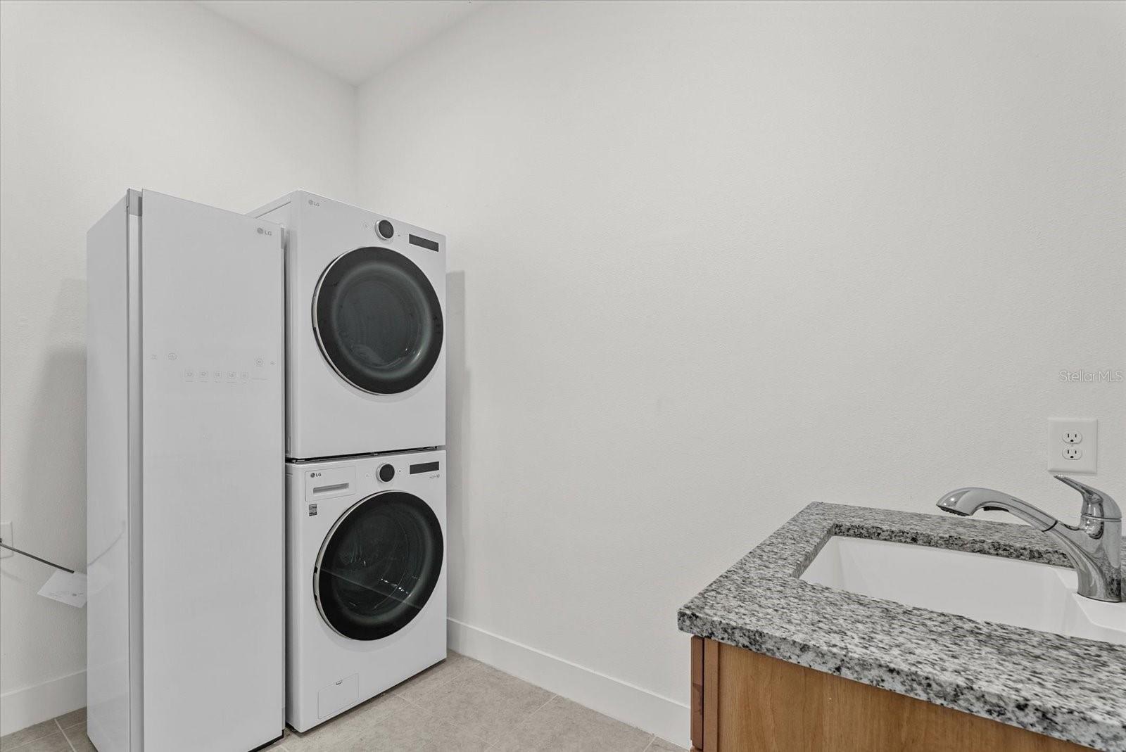 8129 Nevis Run Property Photo 35