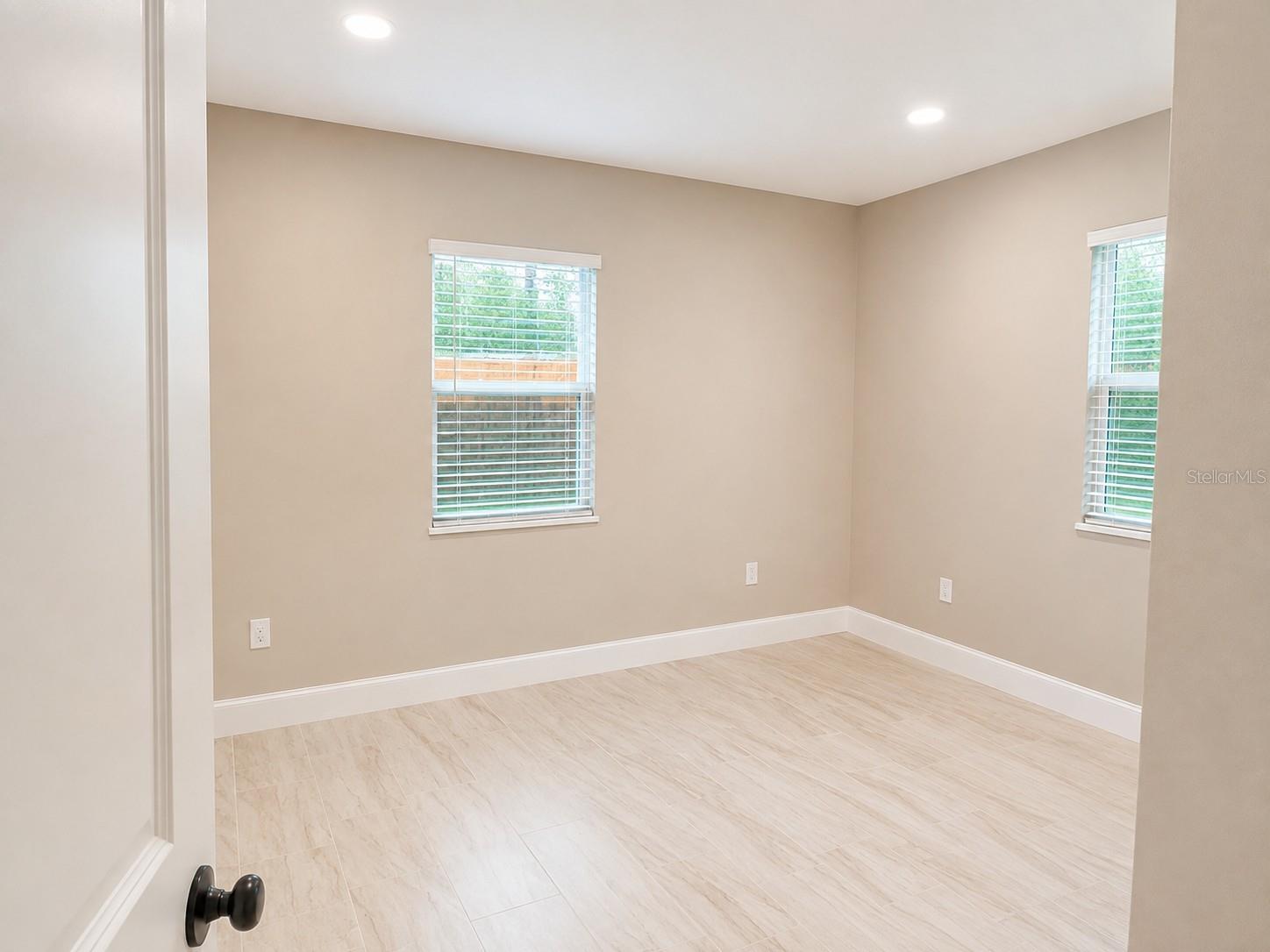 2103 45th Street Ct E Property Photo 4