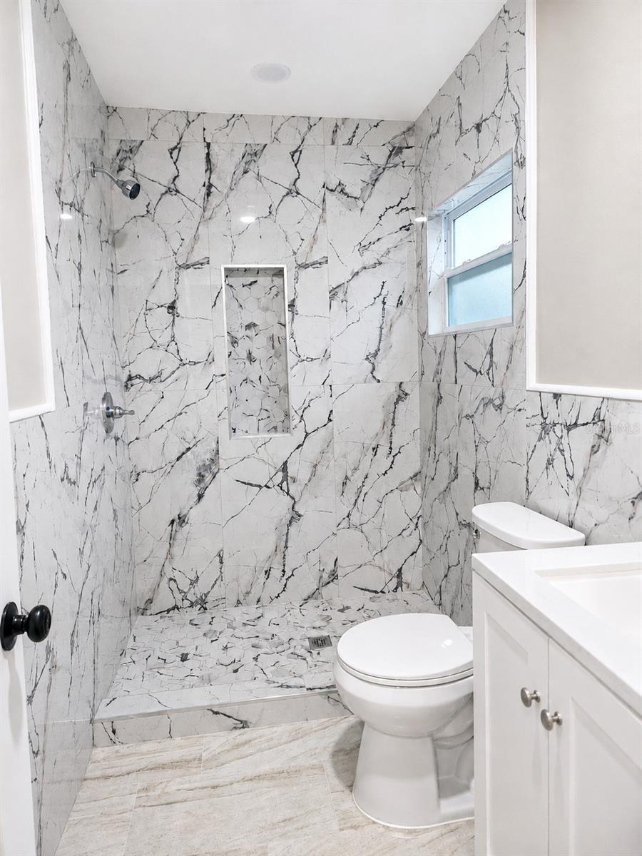 2103 45th Street Ct E Property Photo 5