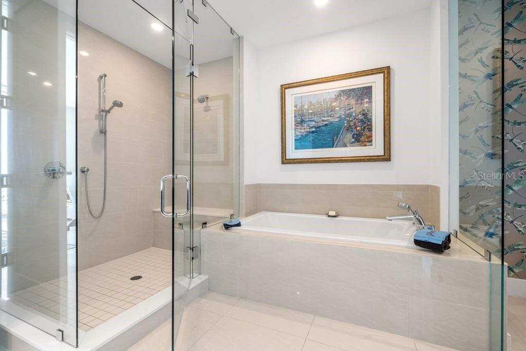 1155 N Gulfstream Ave #802 Property Photo 55