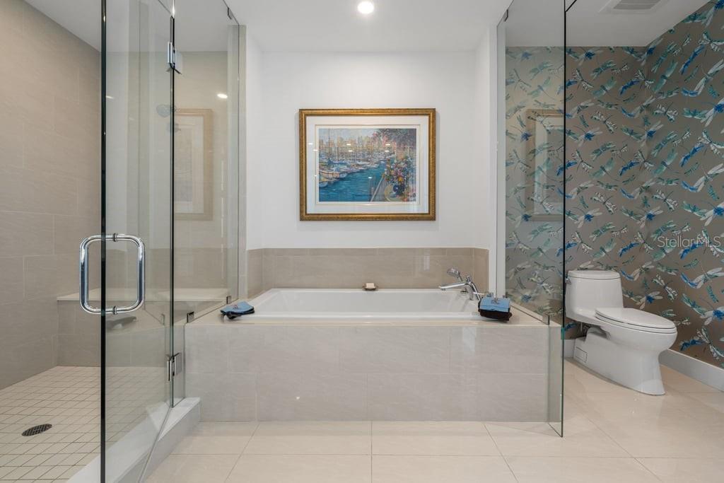 1155 N Gulfstream Ave #802 Property Photo 56