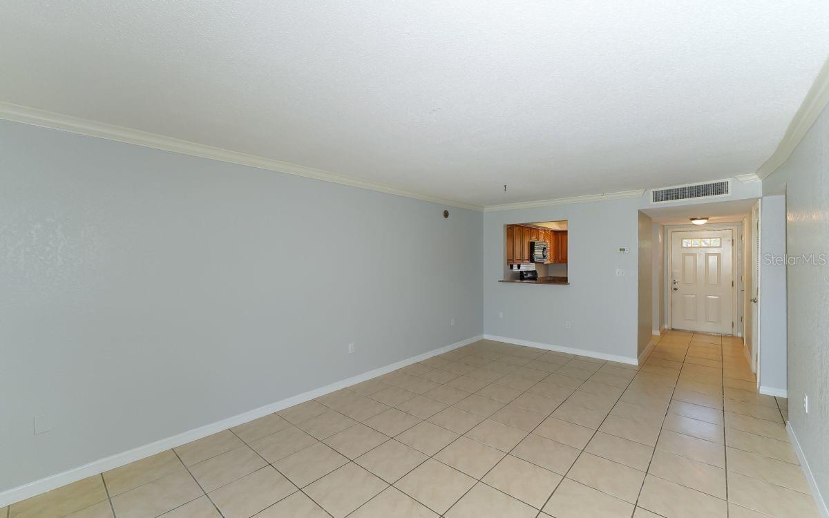 942 La Costa Cir #9 Property Photo 3