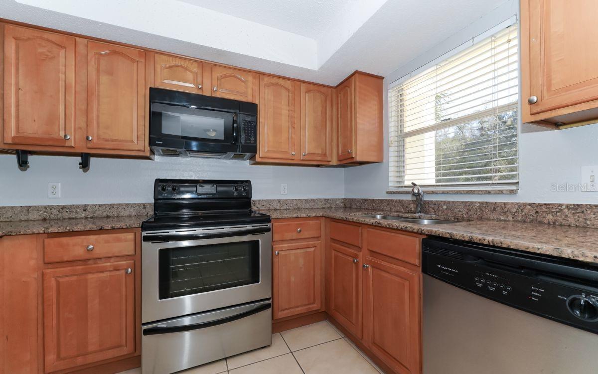 942 La Costa Cir #9 Property Photo 6