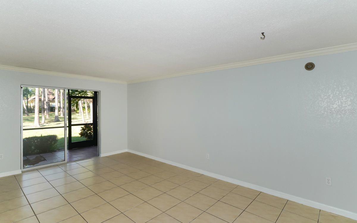942 La Costa Cir #9 Property Photo 14