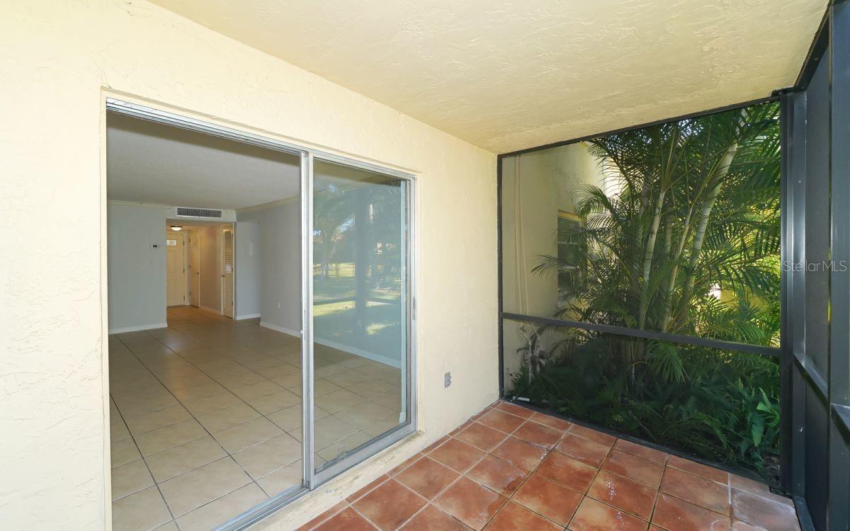 942 La Costa Cir #9 Property Photo 15