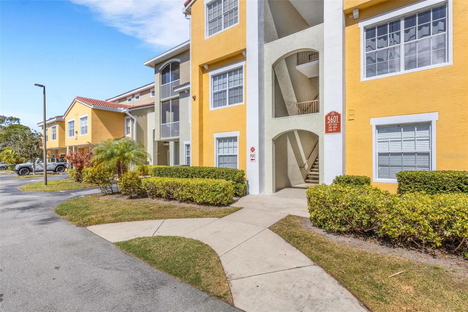 5601 Bentgrass Dr #10-202 Property Photo 2