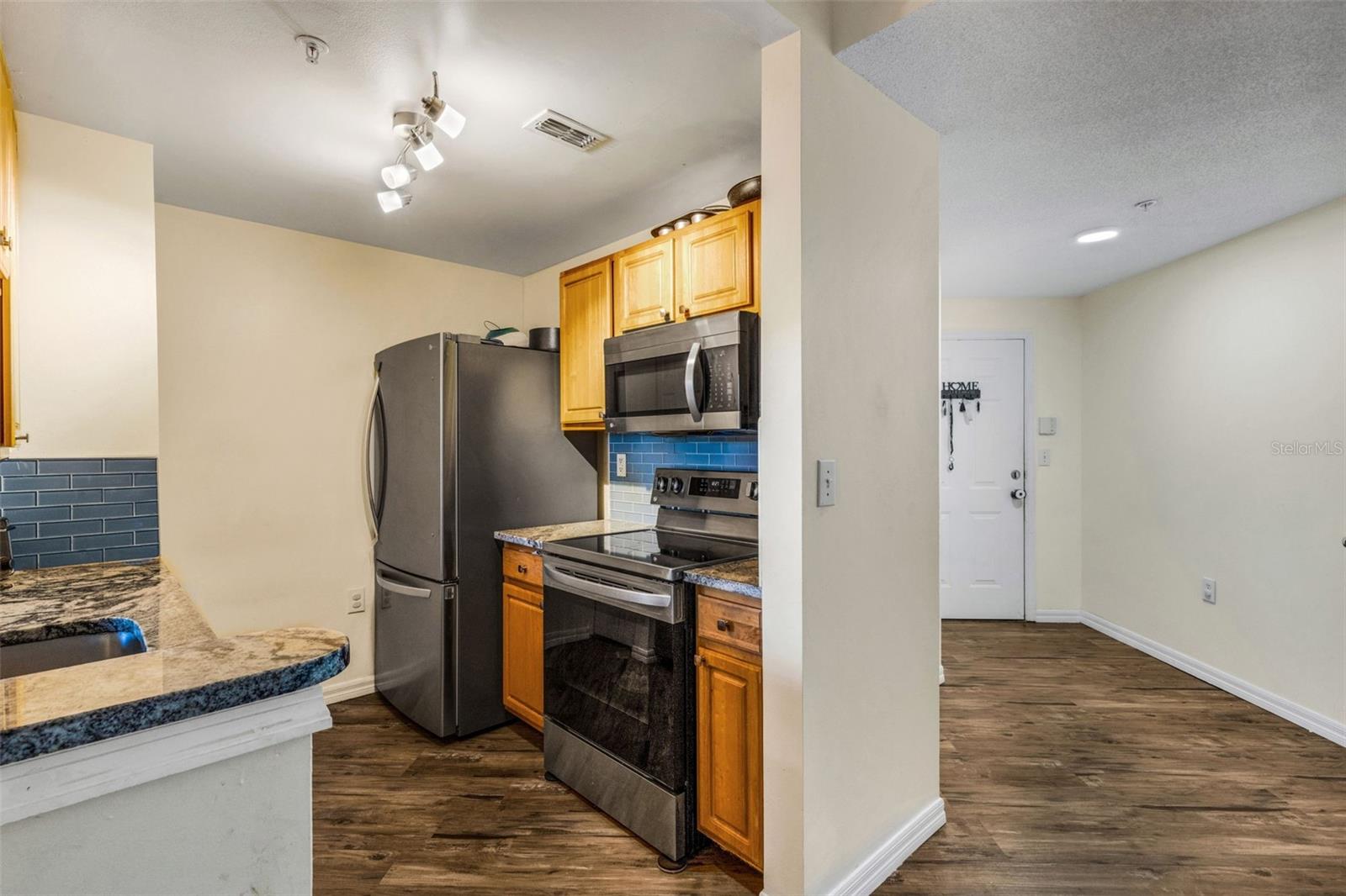5601 Bentgrass Dr #10-202 Property Photo 6