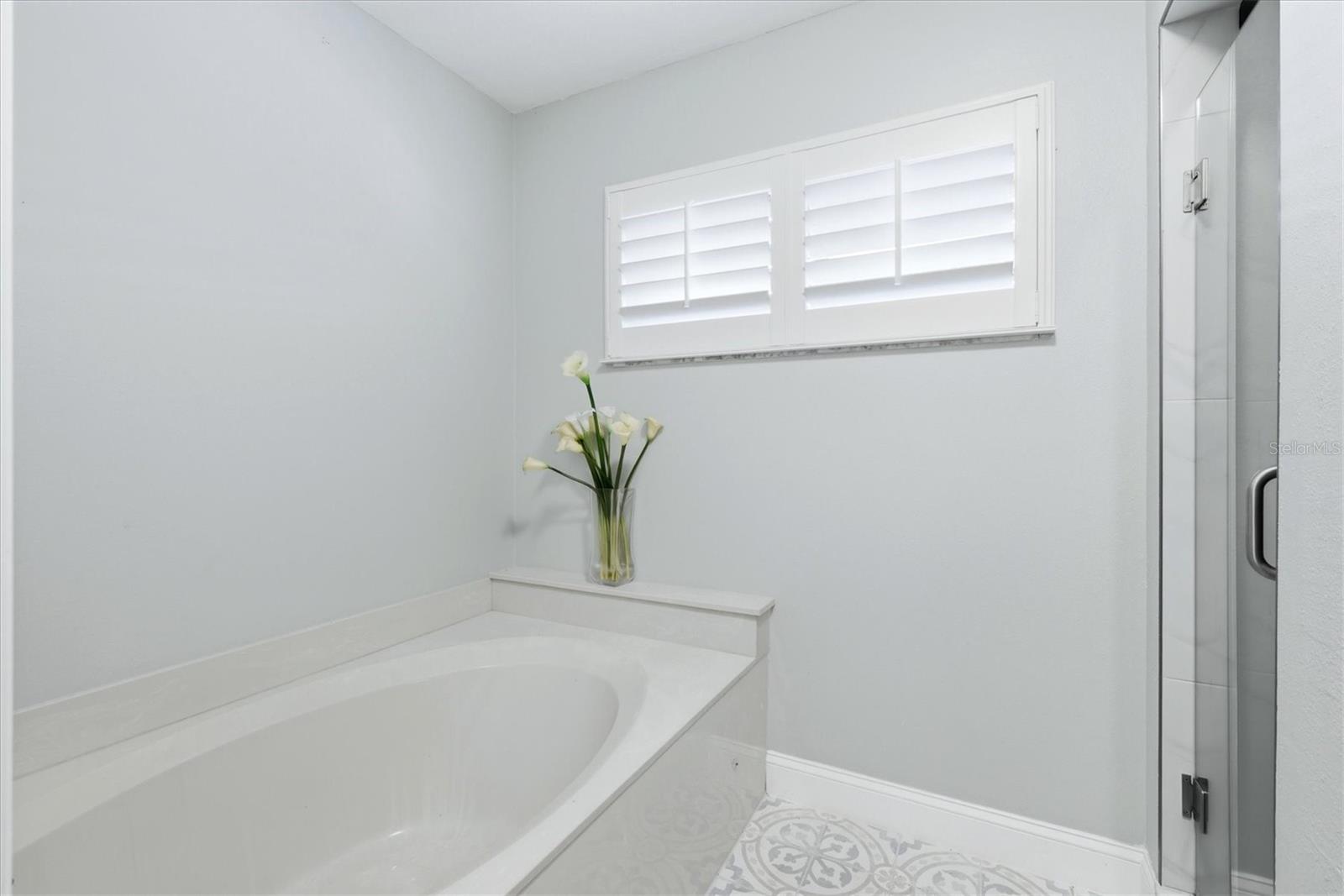 1649 Manor Rd Property Photo 14