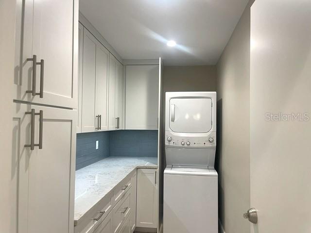 2253 Valencia Dr Property Photo 21