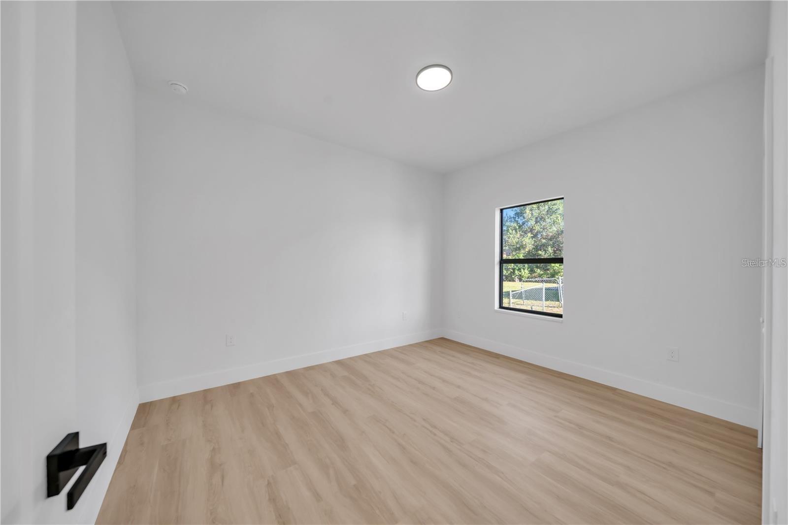 1274 Ronald St Property Photo 29