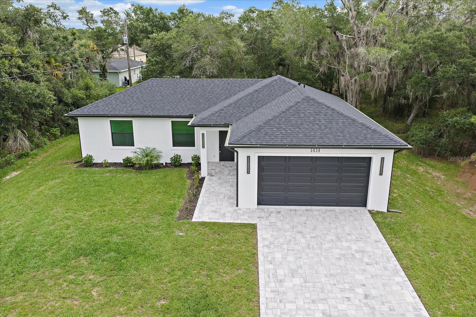 3938 Ascot Dr Property Photo
