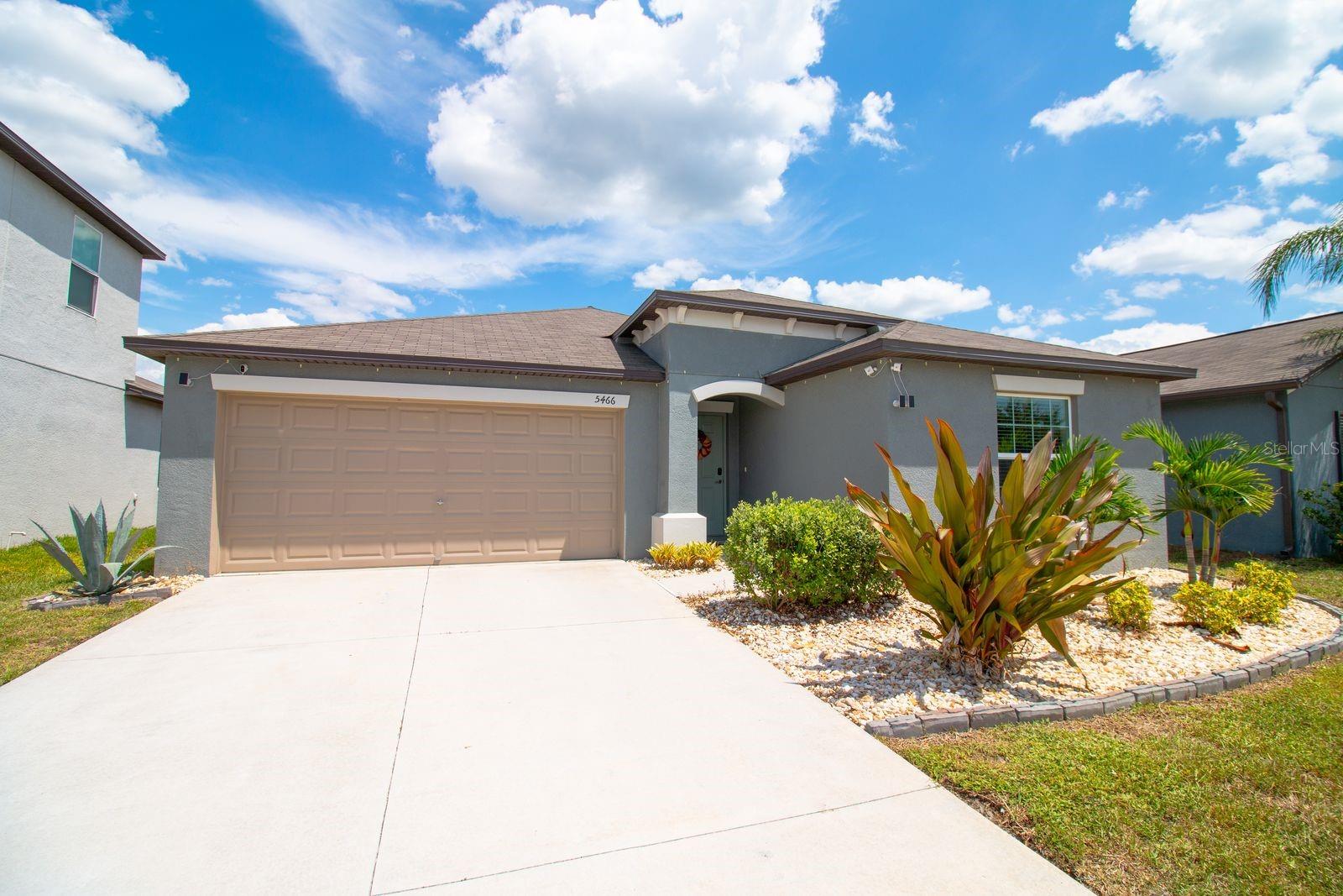 5466 Blue Azure Dr Property Photo 2