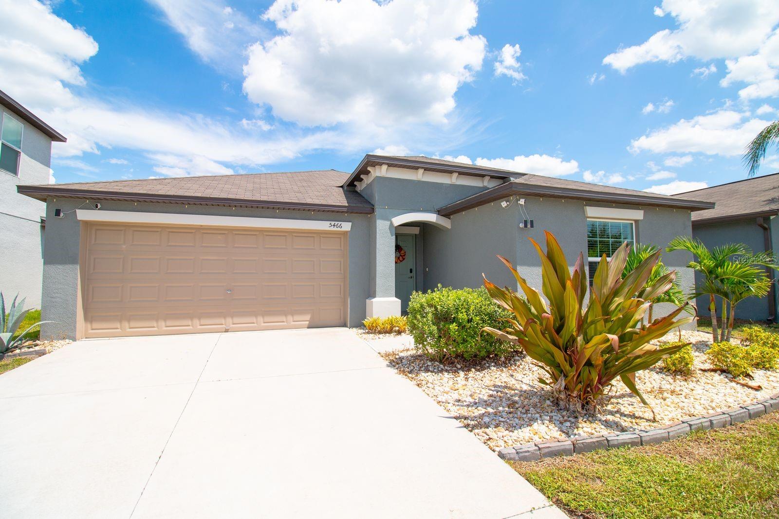 5466 Blue Azure Dr Property Photo 5