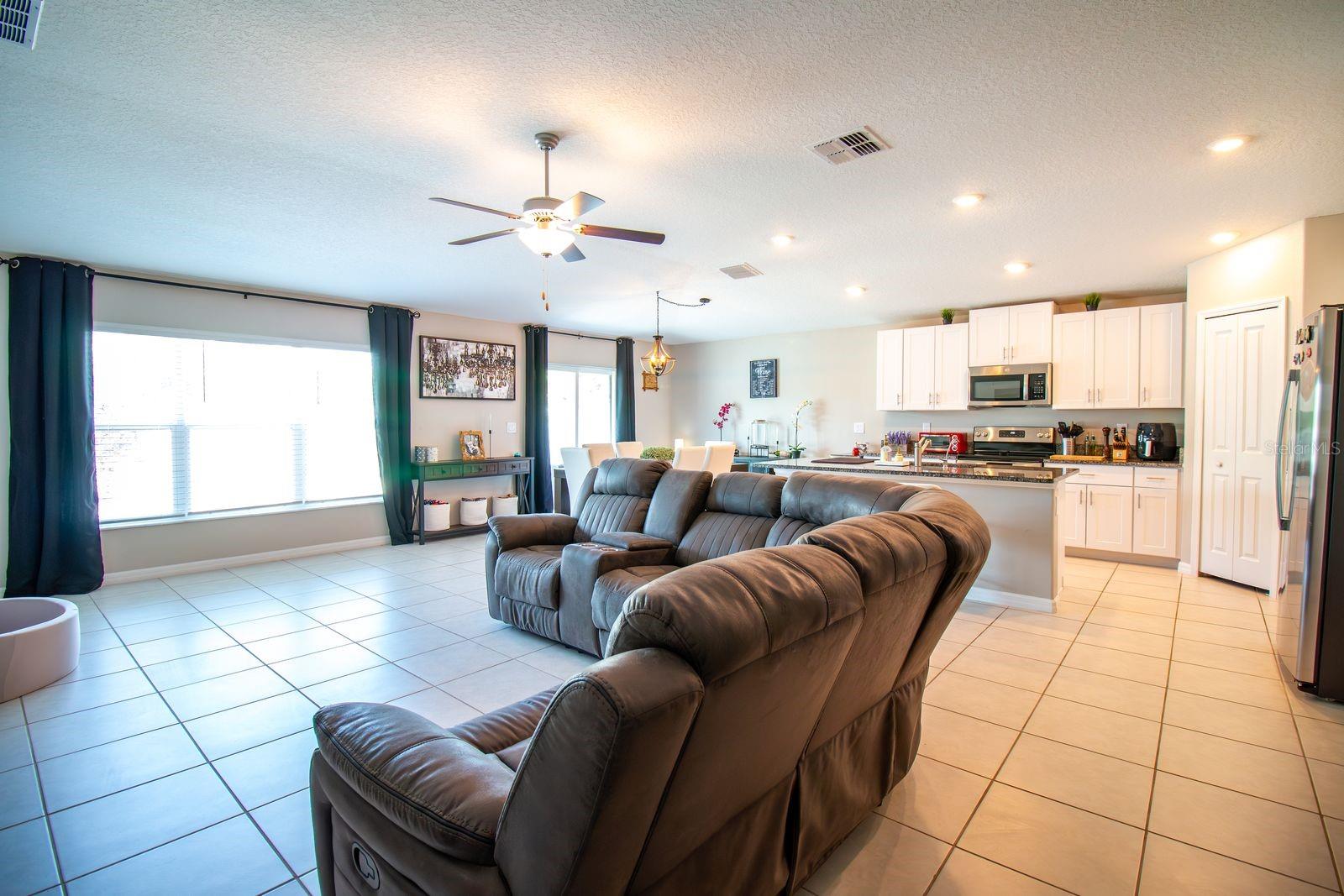 5466 Blue Azure Dr Property Photo 11