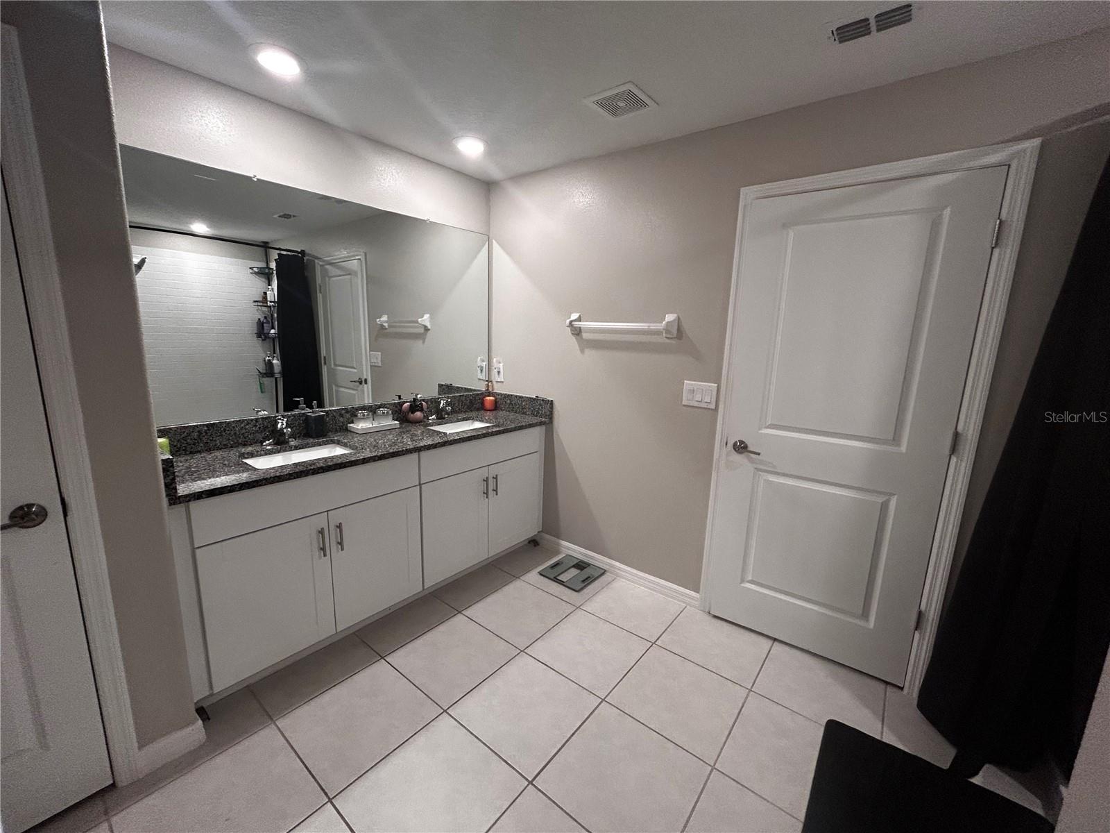 5466 Blue Azure Dr Property Photo 28